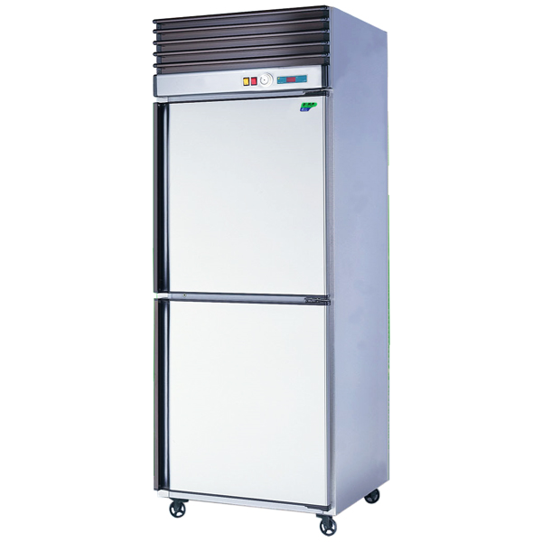 Stainless steel reach-in refrigerators 1